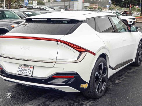 Used 2022 Kia EV6 GT-Line w/ GT-Line Suede Seat Package image 21