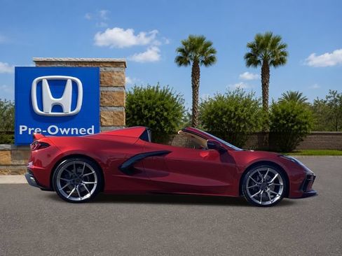 Used 2022 Chevrolet Corvette Stingray Premium Conv w/ Z51 Performance Package RWD image 6
