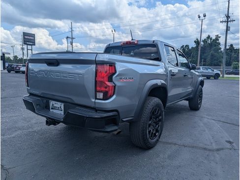 Used 2024 Chevrolet Colorado Trail Boss w/ Advanced Trailering Package AWD/4WD image 3