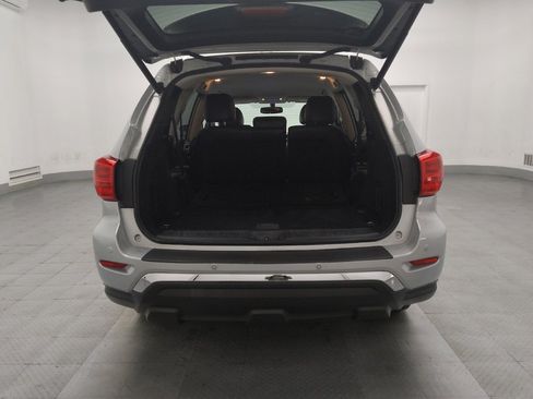 Used 2020 Nissan Pathfinder SL image 29