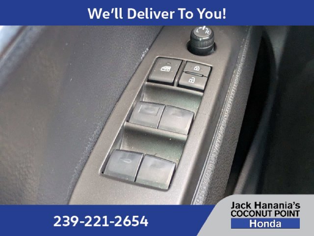 Used 2023 Toyota Camry SE w/ Cold Weather Package FWD image 24