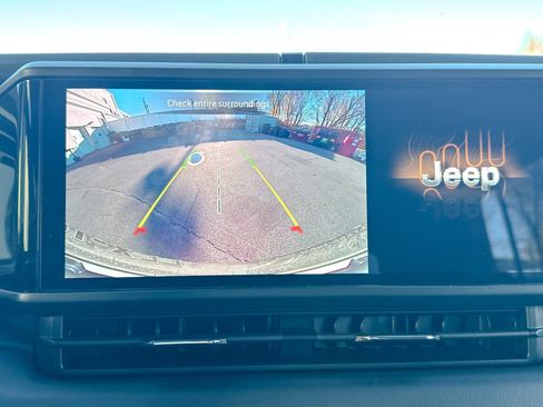 Used 2024 Jeep Wrangler Unlimited Rubicon image 37