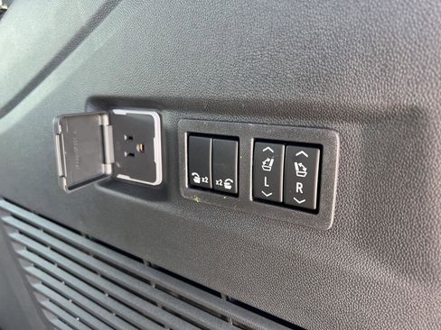 New 2026 GMC Yukon Denali image 51