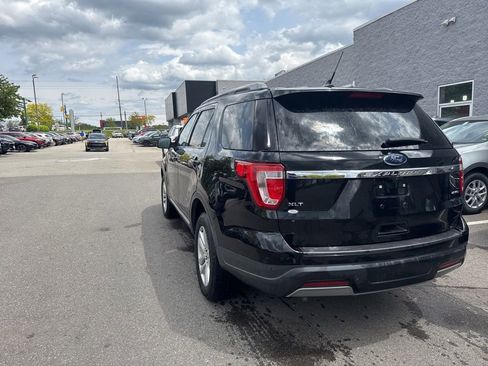 Used 2019 Ford Explorer XLT w/ Equipment Group 202A AWD/4WD image 5