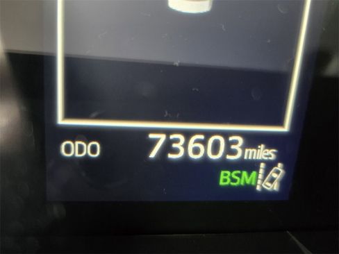 Used 2019 Toyota Camry SE image 25