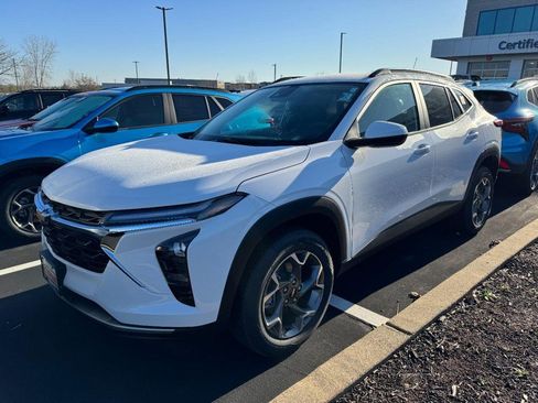 New 2026 Chevrolet Trax LT image 5