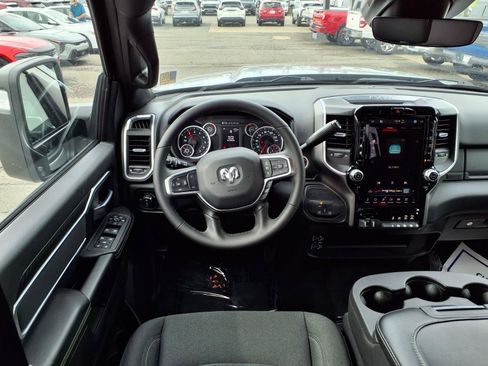 Used 2026 RAM 2500 Big Horn AWD/4WD image 3