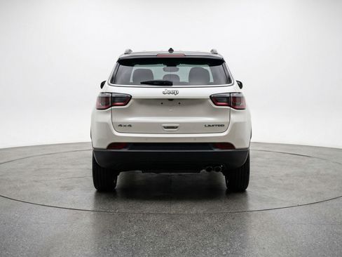 Used 2025 Jeep Compass Limited image 7