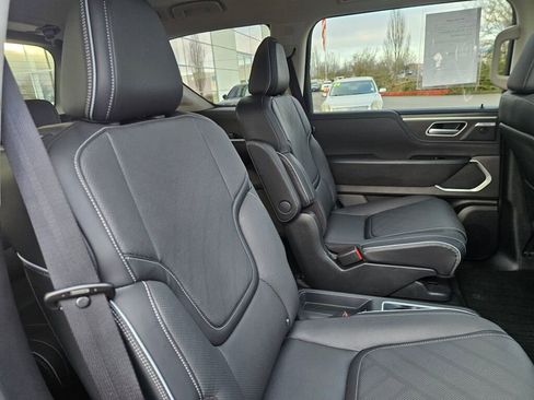 Used 2025 INFINITI QX80 Luxe image 16