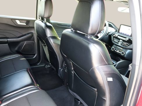 Used 2025 Ford Escape ST-Line FWD image 18