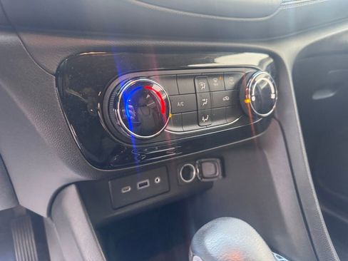 Used 2023 Buick Encore GX Preferred image 16