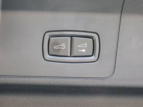 Certified 2025 Porsche Panamera 4 AWD/4WD image 40