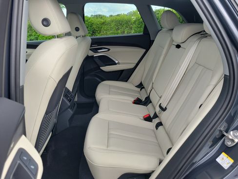 New 2026 Audi Q5 Premium Plus AWD/4WD image 16