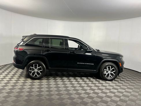 Used 2024 Jeep Grand Cherokee Limited image 10