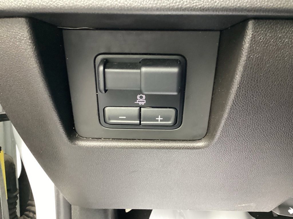 Used 2024 GMC Canyon Elevation w/ Convenience Package AWD/4WD image 21