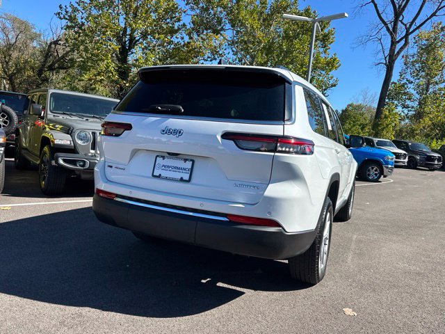 Used 2023 Jeep Grand Cherokee L Limited AWD/4WD image 15