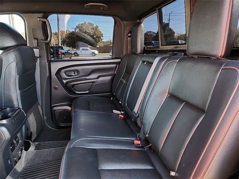 Used 2024 Nissan Titan PRO-4X w/ Pro-4x Convenience Package image 12