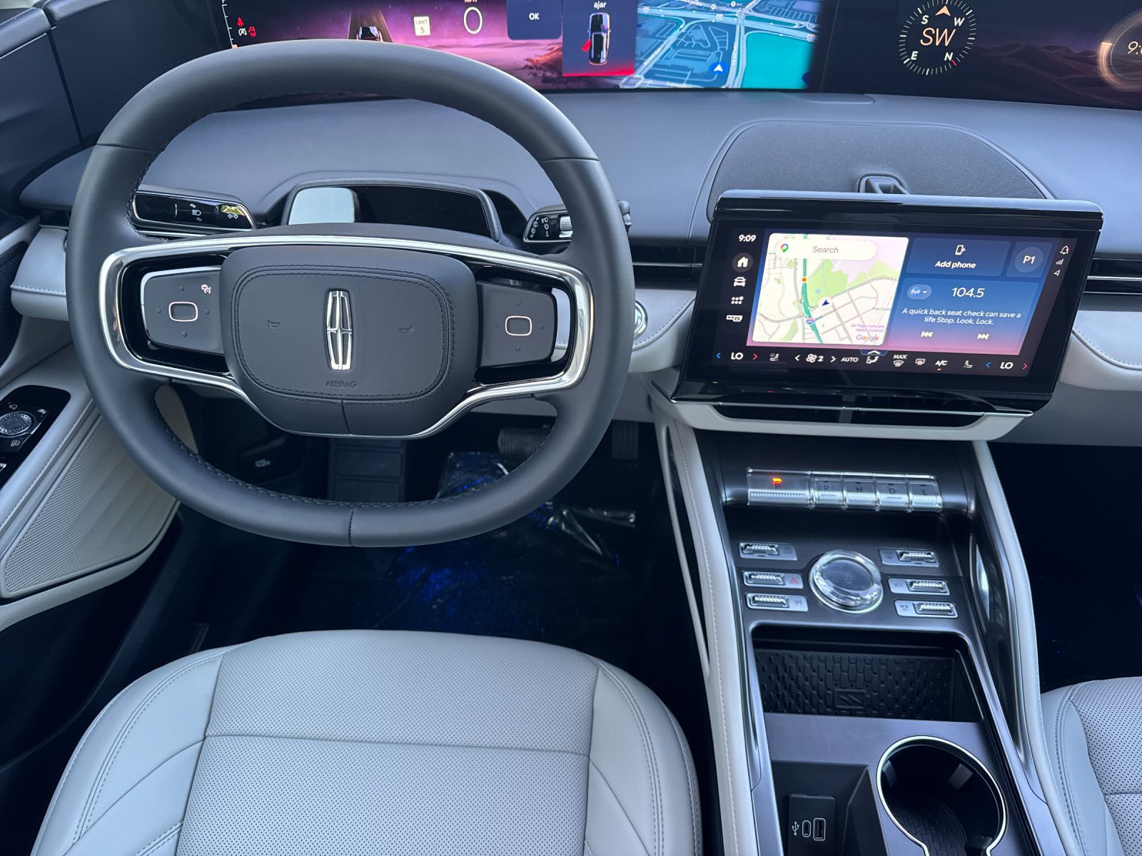 New 2026 Lincoln Nautilus Premier AWD/4WD image 13