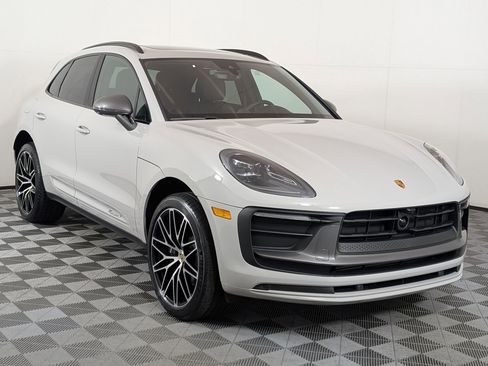 New 2026 Porsche Macan Turbo image 8