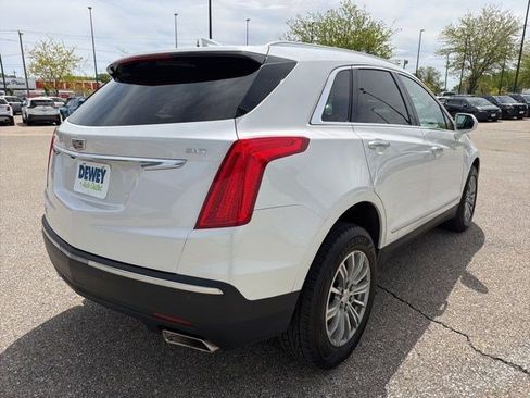 Used 2018 Cadillac XT5 Luxury w/ Driver Awareness Package AWD/4WD image 5