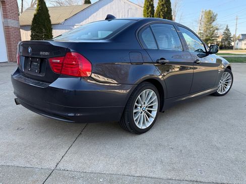 Used 2009 BMW 328i xDrive Sedan image 6