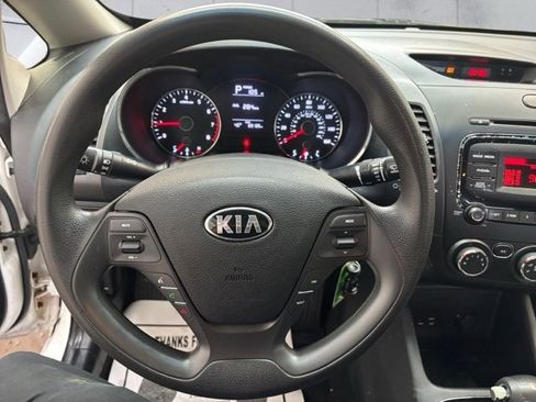Used 2017 Kia Forte LX image 13