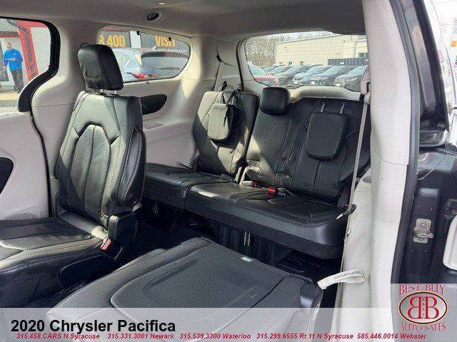 Used 2020 Chrysler Pacifica Touring-L w/ Tire & Wheel Group FWD image 13
