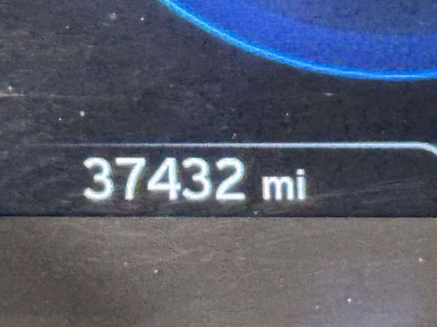 Used 2020 BMW i8 Coupe image 2