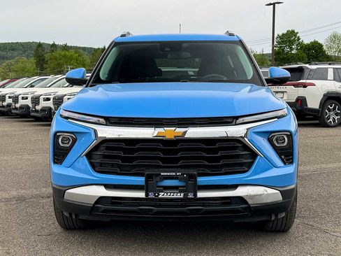 Used 2024 Chevrolet TrailBlazer LT w/ Driver Confidence Package AWD/4WD image 8