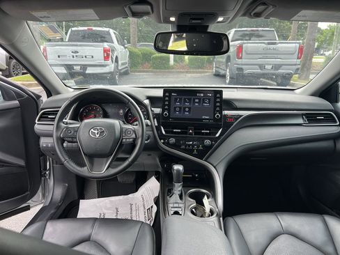Used 2022 Toyota Camry XSE w/ Carpet Mat Package (TMS) FWD image 31
