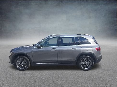 Used 2025 Mercedes-Benz GLB 250 GLB 250 4MATIC w/ Exclusive Package image 8