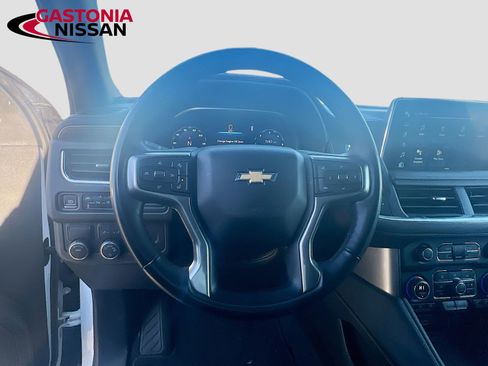 Used 2023 Chevrolet Suburban Premier image 14