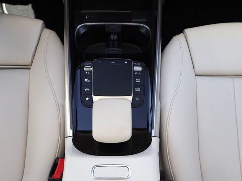 Certified 2023 Mercedes-Benz GLB 250 image 18
