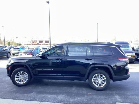Used 2022 Jeep Grand Cherokee L Laredo w/ Luxury Tech Group I image 6