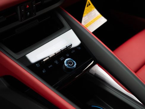 New 2026 Porsche Macan 4S Electric image 26