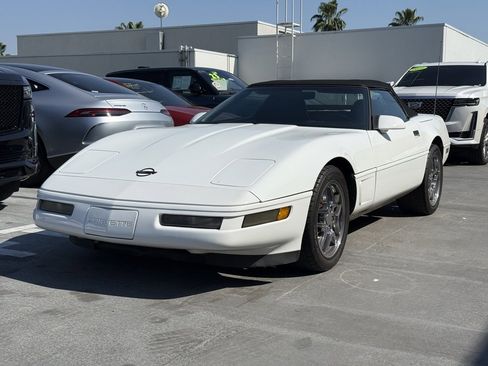 Used 1996 Chevrolet Corvette Convertible image 1