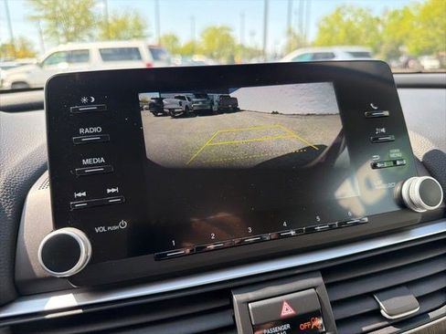 Used 2019 Honda Accord LX image 28