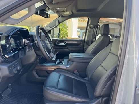 Used 2024 Chevrolet Silverado 2500 LT w/ Safety Package image 6