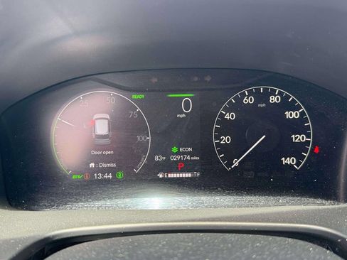 Used 2025 Honda CR-V Sport image 10