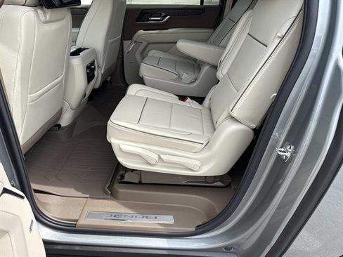 New 2026 GMC Yukon XL Denali w/ Denali Reserve Package AWD/4WD image 19