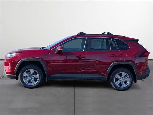 Used 2022 Toyota RAV4 XLE image 3