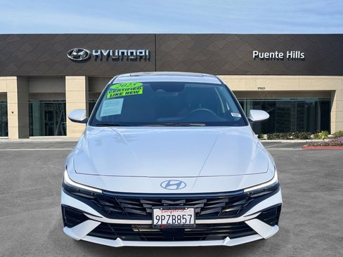 Certified 2025 Hyundai Elantra SEL image 2