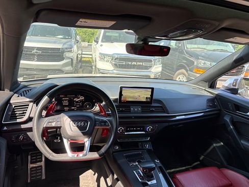 Used 2019 Audi SQ5 Premium Plus w/ Premium Plus Package AWD/4WD image 11