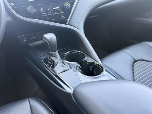 Used 2019 Toyota Camry SE FWD image 26