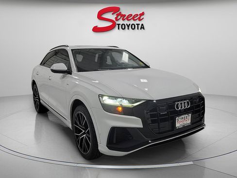 Used 2020 Audi Q8 Premium Plus w/ Premium Plus Package AWD/4WD image 5