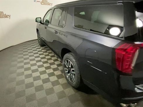 Used 2023 GMC Yukon XL AT4 w/ AT4 Premium Plus Package image 7