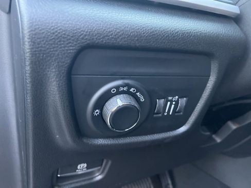 New 2025 Jeep Grand Cherokee Altitude image 23