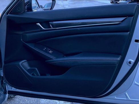 Used 2022 Honda Accord Sport image 22