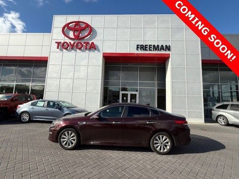 Used 2018 Kia Optima LX w/ 17" Alloy Wheels Package image 1