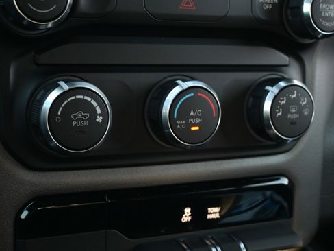 Used 2021 RAM 1500 Big Horn image 44